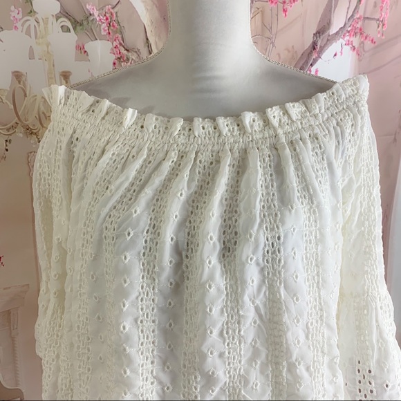 Anthropologie Floreat Eyelet off Shoulder - Picture 4 of 10